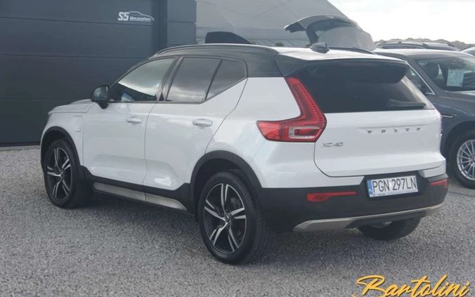 Volvo XC 40 cena 135900 przebieg: 60137, rok produkcji 2021 z Nowy Targ małe 232